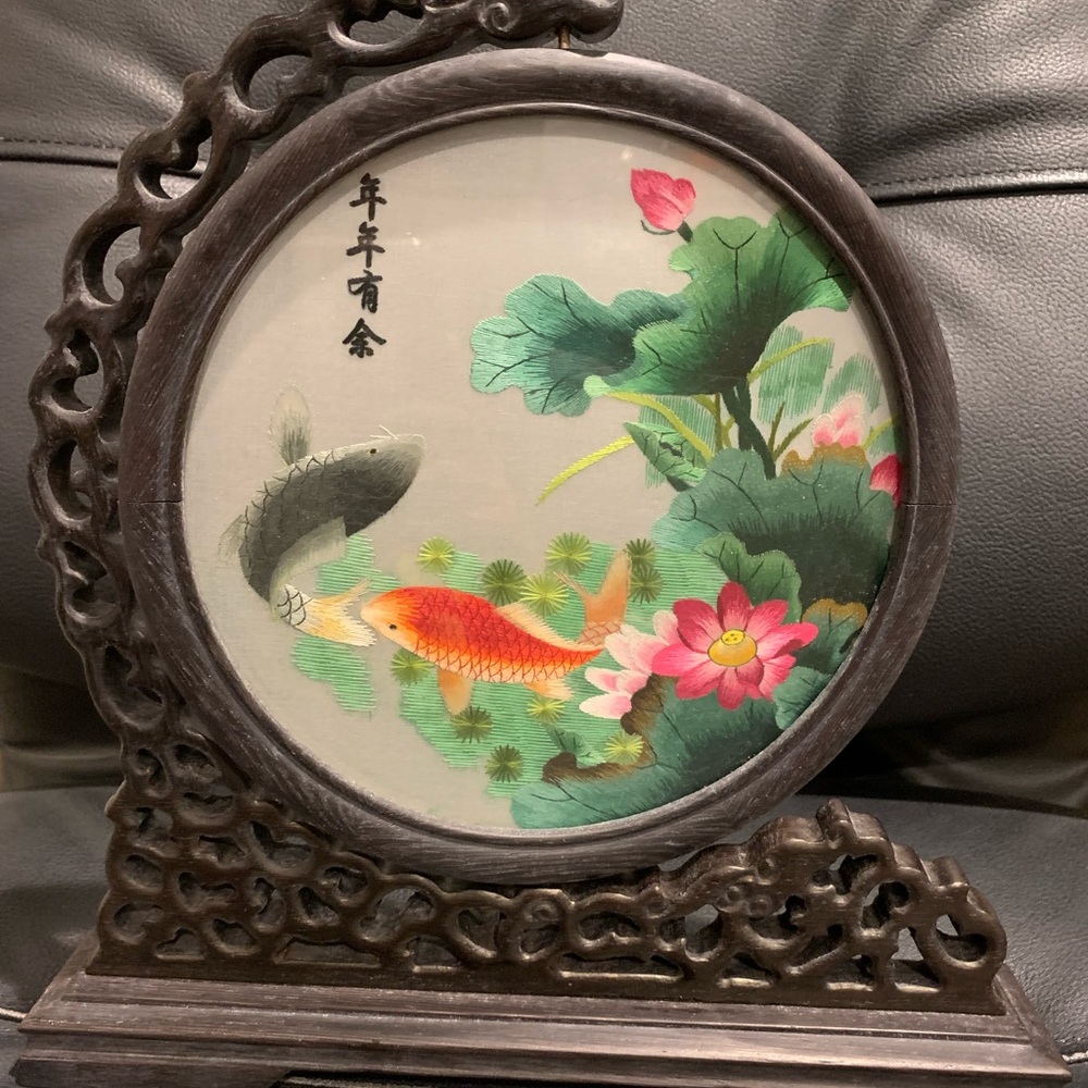 Asian Silk Fish Embroidery Double Sided Hand Carved Wood Rotating Frame